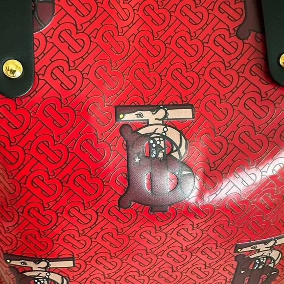 SOLD Auth Burberry Limited Edition London Tote Bag NEW - Picture 3 of 16